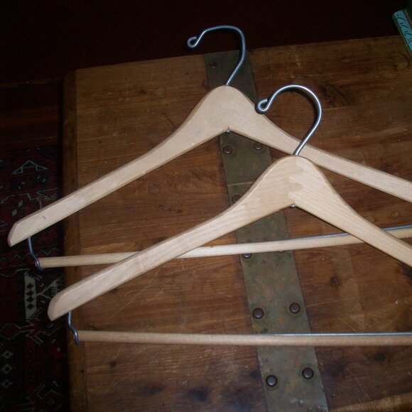 Vintage Lot of Three Wooden Hangers Pants Trousers Slacks Suit Coat Locking Bar - Picture 4 of 5